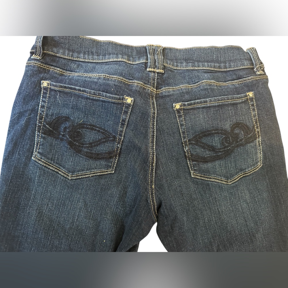 White House Black Market Pedal Pushers Size 6 NWOT | Dark Blue Denim Crop Jeans - Picture 3 of 4